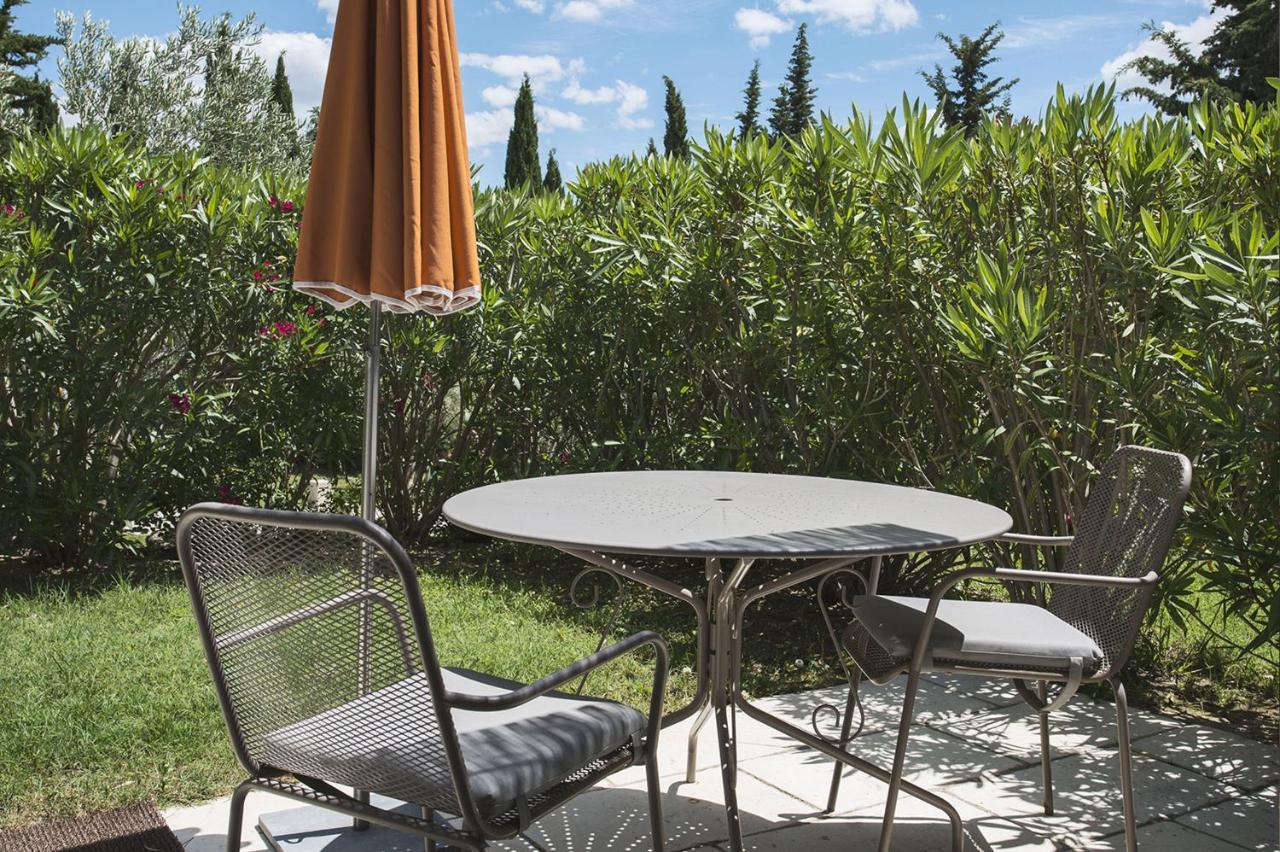 Hameau Des Baux Hotel Paradou Bagian luar foto